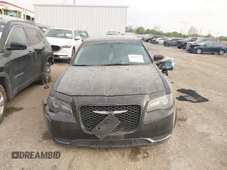 2019 Chrysler 300 Touring with VIN 2C3CCAAG8KH728996, listed as a IAAI auction lot 41802128 with 63,293 mi miles. Bid and sale history available at carsss.com. Image 12.