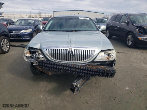 2007 Lincoln Town Car Signature with VIN 1LNHM81W47Y602867, listed as a Copart auction lot 83115214 with 123,802 mi miles and Salvage Title. Bid and sale history available at carsss.com. Image 5.
