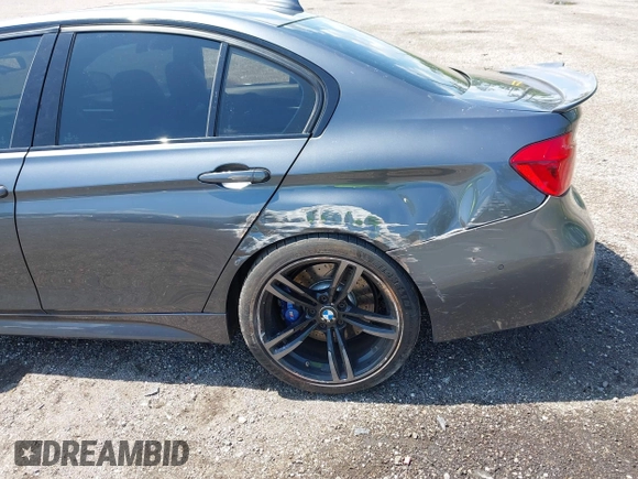 2018 BMW 3 Series 340i z VIN WBA8B3G57JNU36801, wystawiony jako IAAI lot #42524722 z przebiegiem 63 787 mil mil oraz . Historia ofert i sprzedaży dostępna na DreamBid. Obrazek 22.