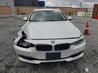 2015 BMW 3 Series 328i xDrive с VIN WBA3G7C58FK480534, выставлен на аукционе Copart как лот 48233245 с пробегом 143 573 миль миль и Списание • Salvage title. История ставок и продаж доступна на DreamBid. Изображение 5.
