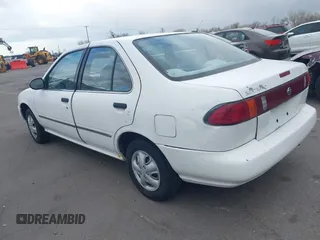 1996 Nissan Sentra XE z VIN 3N1AB41D2TL013267, wystawiony jako IAAI lot #41505728 z przebiegiem 232 387 mil mil oraz . Historia ofert i sprzedaży dostępna na DreamBid. Obrazek 3.