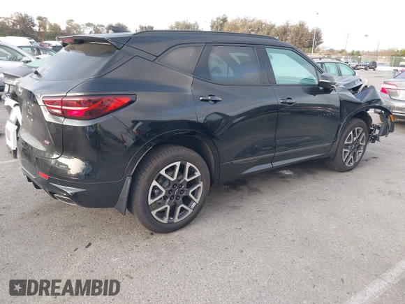 2024 Chevrolet Blazer RS z VIN 3GNKBERS1RS251448, wystawiony jako IAAI lot #41916373 z przebiegiem 4 325 mil mil oraz . Historia ofert i sprzedaży dostępna na DreamBid. Obrazek 4.