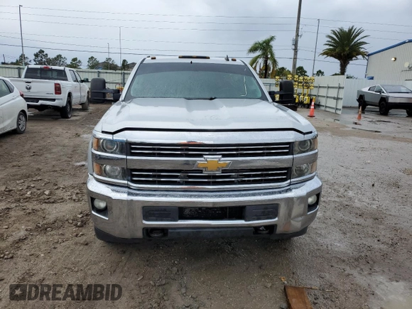 2015 Chevrolet Silverado 3500HD LT with VIN 1GC4KZC83FF117711, listed as a Copart auction lot 79231494 with 274,805 mi miles and Clean Title. Bid and sale history available at carsss.com. Image 5.