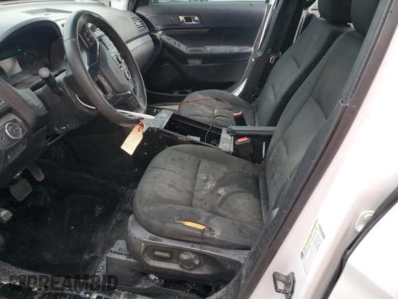 2017 Ford Police Interceptor Utility z VIN 1FM5K8ARXHGC35340, wystawiony jako Copart lot #54692385 z przebiegiem Nie podano mil oraz Szkody całkowita. Historia ofert i sprzedaży dostępna na DreamBid. Obrazek 7.