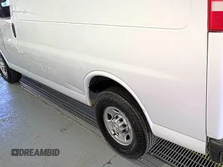 2021 Chevrolet Express Cargo z VIN 1GCWGAFP1M1303403, wystawiony jako IAAI lot #42672932 z przebiegiem 65 051 mil mil oraz . Historia ofert i sprzedaży dostępna na DreamBid. Obrazek 21.