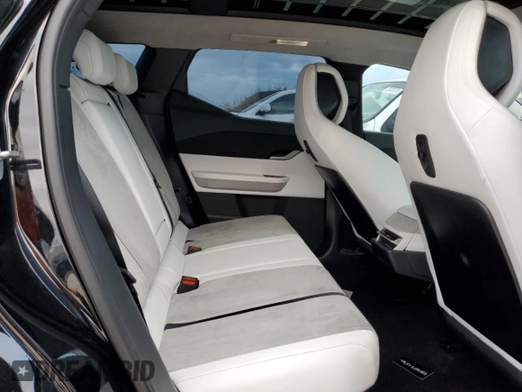 2023 Fisker Ocean One z VIN VCF1ZBU21PG005825, wystawiony jako Copart lot #85688444 z przebiegiem 12 331 mil mil oraz Szkody całkowita. Historia ofert i sprzedaży dostępna na DreamBid. Obrazek 10.