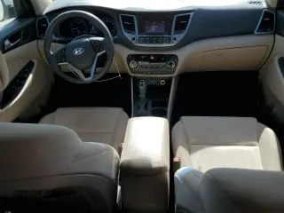 2017 Hyundai Tucson SE z VIN KM8J23A44HU511583, wystawiony jako Copart lot #57152345 z przebiegiem 85 679 mil mil oraz Szkoda całkowita • Salvage title. Historia ofert i sprzedaży dostępna na DreamBid. Obrazek 8.