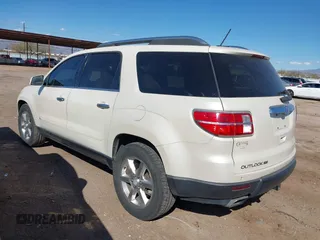 2008 Saturn Outlook z VIN 5GZEV33748J145595, wystawiony jako IAAI lot #41775497 z przebiegiem 171 867 mil mil oraz . Historia ofert i sprzedaży dostępna na DreamBid. Obrazek 3.