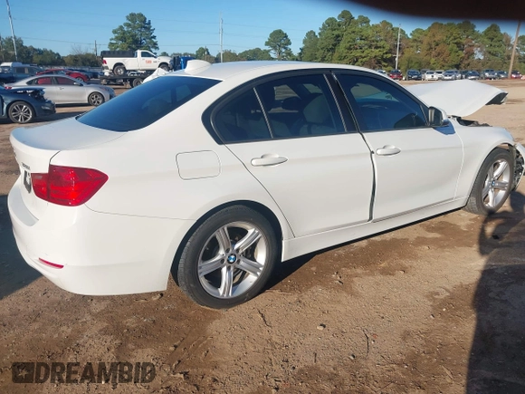 2015 BMW 3 Series 328i с VIN WBA3A5C5XFF608299, выставлен на аукционе IAAI как лот 40904806 с пробегом 126 043 миль миль и . История ставок и продаж доступна на DreamBid. Изображение 4.