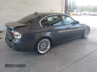 2007 BMW 3 Series 335i с VIN WBAVB73537VH20728, выставлен на аукционе IAAI как лот 42573878 с пробегом 89 984 миль миль и . История ставок и продаж доступна на DreamBid. Изображение 4.