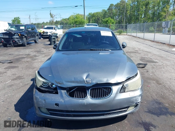 2008 BMW 5 Series 528i with VIN WBANU53598CT07043, listed as a IAAI auction lot 42030992 with 212,833 mi miles and . Bid and sale history available at carsss.com. Image 12.