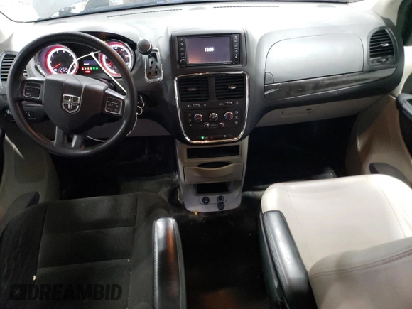 2017 Dodge Grand Caravan SE z VIN 2C4RDGBG7HR822519, wystawiony jako Copart lot #59935725 z przebiegiem 94 050 mil mil oraz Szkoda całkowita • Salvage title. Historia ofert i sprzedaży dostępna na DreamBid. Obrazek 8.