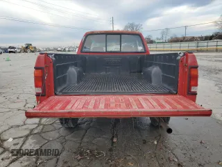 1995 Dodge Dakota z VIN 1B7GG23XXSS377120, wystawiony jako Copart lot #44940945 z przebiegiem 219 117 mil mil oraz Szkoda całkowita • Salvage title. Historia ofert i sprzedaży dostępna na DreamBid. Obrazek 6.