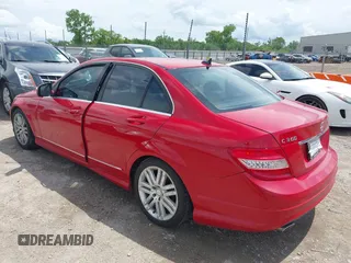 2008 Mercedes-Benz C 300 Sport z VIN WDDGF54X58F049016, wystawiony jako IAAI lot #42171900 z przebiegiem 249 669 mil mil oraz . Historia ofert i sprzedaży dostępna na DreamBid. Obrazek 3.