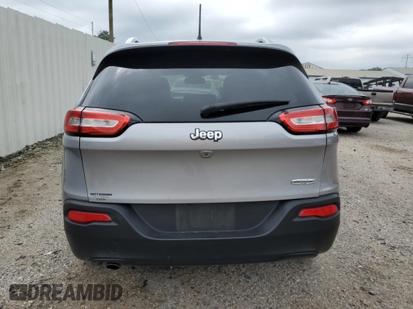 2018 Jeep Cherokee Latitude Plus z VIN 1C4PJLLB2JD537795, wystawiony jako Copart lot #51362945 z przebiegiem 144 247 mil mil oraz Szkoda całkowita • Salvage title. Historia ofert i sprzedaży dostępna na DreamBid. Obrazek 6.