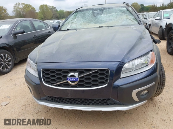 2015 Volvo XC70 T5 Drive-E Premier with VIN YV440MBK7F1209968, listed as a IAAI auction lot 41914571 with 69,668 mi miles and . Bid and sale history available at DreamBid. Image 6.