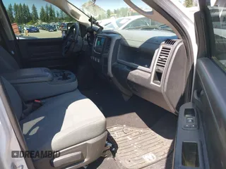 2013 Ram 1500 ST z VIN 1C6RR7FP1DS501958, wystawiony jako IAAI lot #42277368 z przebiegiem 215 477 mil mil oraz . Historia ofert i sprzedaży dostępna na DreamBid. Obrazek 5.