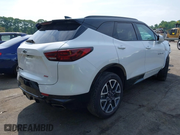 2024 Chevrolet Blazer RS z VIN 3GNKBKRSXRS143036, wystawiony jako IAAI lot #42117715 z przebiegiem 16 093 mil mil oraz . Historia ofert i sprzedaży dostępna na DreamBid. Obrazek 4.