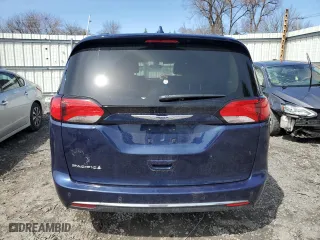 2019 Chrysler Pacifica Touring L with VIN 2C4RC1BGXKR734622, listed as a Copart auction lot 51621215 with 58,143 mi miles and Salvage Title. Bid and sale history available at carsss.com. Image 6.