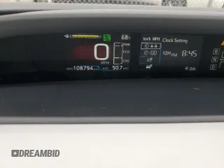 2016 Toyota Prius Two z VIN JTDKBRFU7G3519217, wystawiony jako Copart lot #56574155 z przebiegiem 108 794 mil mil oraz Szkoda całkowita • Salvage title. Historia ofert i sprzedaży dostępna na DreamBid. Obrazek 9.