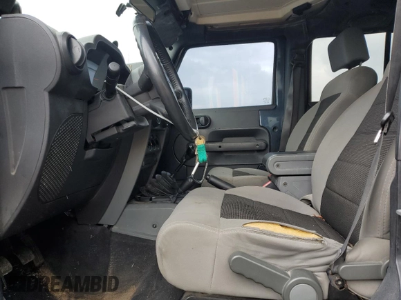 2008 Jeep Wrangler Unlimited X with VIN 1J4GA39108L559478, listed as a Copart auction lot 58937685 with 267,140 mi miles and Clean title. Bid and sale history available at DreamBid. Image 7.
