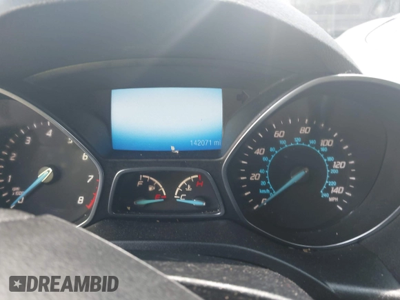 2013 Ford Escape SE z VIN 1FMCU9GXXDUD82847, wystawiony jako IAAI lot #42436360 z przebiegiem 142 071 mil mil oraz . Historia ofert i sprzedaży dostępna na DreamBid. Obrazek 7.