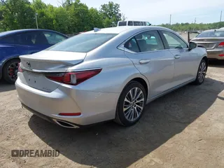 2020 Lexus ES 350 with VIN 58ADZ1B11LU068649, listed as a IAAI auction lot 42289047 with 38,593 mi miles and . Bid and sale history available at DreamBid. Image 4.