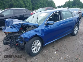 2017 Volkswagen Passat S z VIN 1VWAT7A3XHC023967, wystawiony jako IAAI lot #41442472 z przebiegiem 29 905 mil mil oraz . Historia ofert i sprzedaży dostępna na DreamBid. Obrazek 2.
