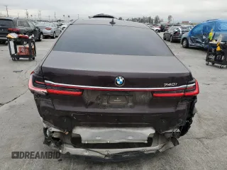 2020 BMW 7 Series 740i with VIN WBA7T2C04LCD14332, listed as a Copart auction lot 48348235 with 68,401 mi miles and Salvage title. Bid and sale history available at DreamBid. Image 6.