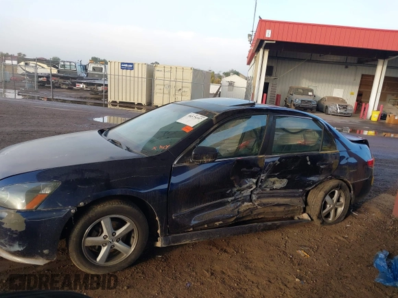 2005 Honda Accord EX-L z VIN 1HGCM56805A109976, wystawiony jako IAAI lot #38575397 z przebiegiem 221 974 mil mil oraz . Historia ofert i sprzedaży dostępna na DreamBid. Obrazek 14.