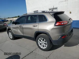 2017 Jeep Cherokee Latitude with VIN 1C4PJMCS7HW615637, listed as a Copart auction lot 59110765 with 179,248 mi miles and Salvage title. Bid and sale history available at DreamBid. Image 2.