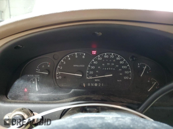 2001 Mercury Mountaineer с VIN 4M2ZU86P01UJ00182, выставлен на аукционе Copart как лот 84925404 с пробегом 254 568 миль миль и Списание • Salvage title. История ставок и продаж доступна на DreamBid. Изображение 9.