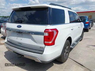 2018 Ford Expedition XLT with VIN 1FMJU1JT3JEA03160, listed as a IAAI auction lot 42288875 with 178,445 mi miles and . Bid and sale history available at DreamBid. Image 4.