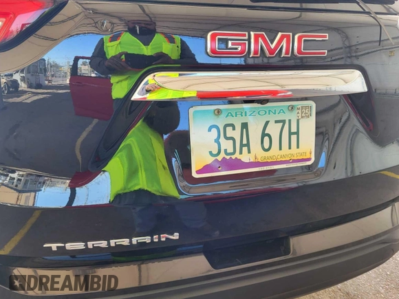 2022 GMC Terrain SLE with VIN 3GKALMEV6NL211841, listed as a IAAI auction lot 42673268 with 50,087 mi miles and . Bid and sale history available at DreamBid. Image 23.