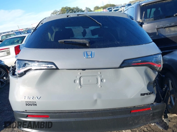 2024 Honda HR-V Sport with VIN 3CZRZ1H5XRM754465, listed as a IAAI auction lot 41406493 with 27,790 mi miles. Bid and sale history available at carsss.com. Image 16.