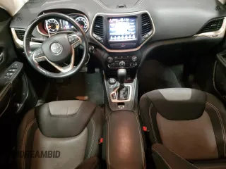 2014 Jeep Cherokee Latitude z VIN 1C4PJMCS0EW298425, wystawiony jako Copart lot #52101845 z przebiegiem 156 118 mil mil oraz Nie do naprawy • Non repairable. Historia ofert i sprzedaży dostępna na DreamBid. Obrazek 8.