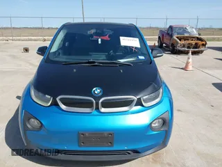 2017 BMW i3 z VIN WBY1Z8C50HV551025, wystawiony jako IAAI lot #41722975 z przebiegiem 85 709 mil mil oraz . Historia ofert i sprzedaży dostępna na DreamBid. Obrazek 6.
