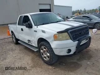 2008 Ford F-150 STX with VIN 1FTRX12W48FB19611, listed as a IAAI auction lot 41884444 with 260,243 mi miles and . Bid and sale history available at carsss.com. Image 1.