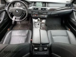2014 BMW 5 Series 535i xDrive z VIN WBA5B3C5XED539389, wystawiony jako Copart lot #57290835 z przebiegiem 136 560 mil mil oraz Szkoda całkowita • Salvage title. Historia ofert i sprzedaży dostępna na DreamBid. Obrazek 8.