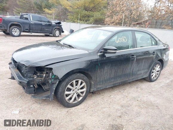 2013 Volkswagen Jetta SE with VIN 3VWDP7AJ1DM288236, listed as a IAAI auction lot 41706050 with 156,898 mi miles and . Bid and sale history available at DreamBid. Image 2.