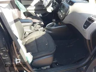 2015 Kia Soul + with VIN KNDJP3A54F7175265, listed as a IAAI auction lot 41938782 with 1 mi miles. Bid and sale history available at carsss.com. Image 5.