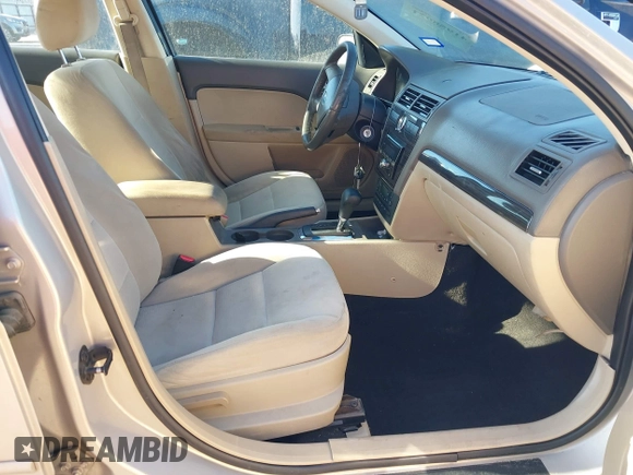 2009 Ford Fusion SEL with VIN 3FAHP08129R180998, listed as a IAAI auction lot 41958921 with 1 mi miles. Bid and sale history available at carsss.com. Image 5.