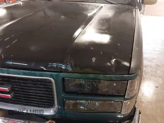 1990 Chevrolet Silverado 1500 with VIN 1GCDK14K4LE116743, listed as a IAAI auction lot 41957439 with 236,210 mi miles and . Bid and sale history available at DreamBid. Image 6.