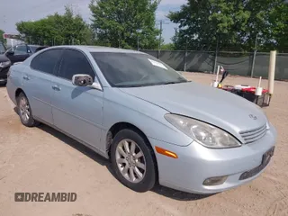 2004 Lexus ES 330 with VIN JTHBA30G145019331, listed as a IAAI auction lot 41949893 with 268,038 mi miles. Bid and sale history available at carsss.com. Image 1.