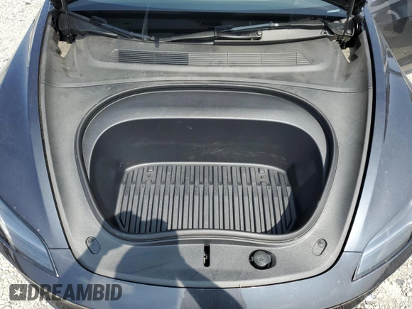 2025 Tesla Model 3 Long Range z VIN 5YJ3E1EA3SF979586, wystawiony jako Copart lot #54430125 z przebiegiem 3 530 mil mil oraz Szkoda całkowita • Salvage title. Historia ofert i sprzedaży dostępna na DreamBid. Obrazek 11.