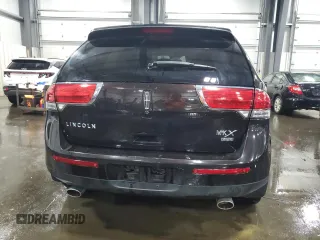 2013 Lincoln MKX z VIN 2LMDJ8JKXDBL07998, wystawiony jako Copart lot #56748925 z przebiegiem 99 135 mil mil oraz Szkoda całkowita • Salvage title. Historia ofert i sprzedaży dostępna na DreamBid. Obrazek 6.