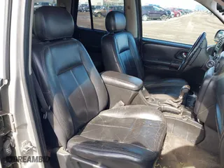 2005 Chevrolet TrailBlazer LT with VIN 1GNDT13S152261782, listed as a IAAI auction lot 41963416 with 125,041 mi miles. Bid and sale history available at carsss.com. Image 5.