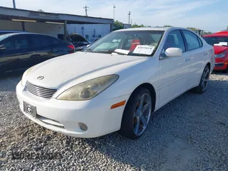 2005 Lexus ES 330 with VIN JTHBA30G755139765, listed as a IAAI auction lot 42075614 with 172,647 mi miles. Bid and sale history available at carsss.com. Image 2.
