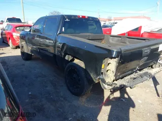 2012 Chevrolet Silverado 1500 LT with VIN 3GCPCSE06CG215957, listed as a IAAI auction lot 41644285 with 140,599 mi miles. Bid and sale history available at carsss.com. Image 3.