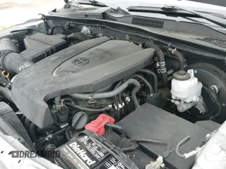 2019 Toyota Tacoma SR5 с VIN 5TFSZ5AN0KX202563, выставлен на аукционе IAAI как лот 42760800 с пробегом 63 043 миль миль и . История ставок и продаж доступна на DreamBid. Изображение 20.